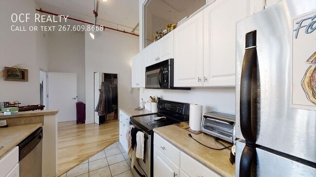 Building Photo - 720 N 5th St