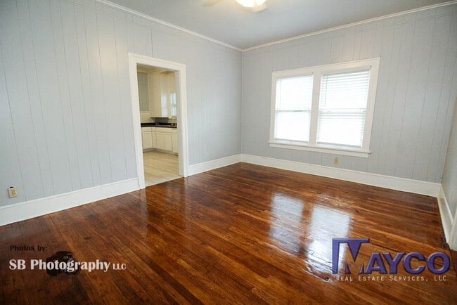Building Photo - 700 Kirby Pl