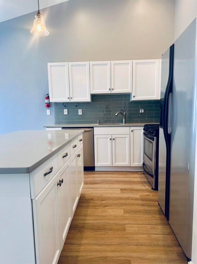 Building Photo - 5 Soho Dr