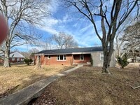 Building Photo - 600 Glendale Pl