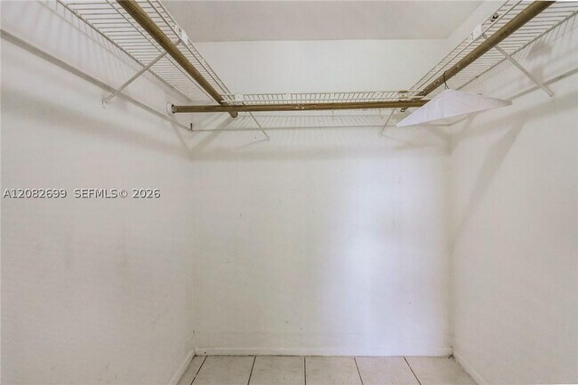 Building Photo - 7831 N Colony Cir
