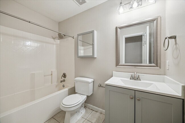 Building Photo - 21907 Willow Downs Dr