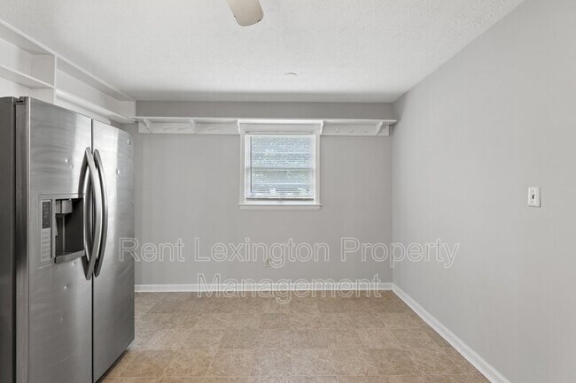 Building Photo - 228 Kenlock Dr