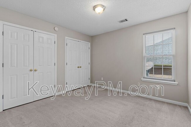 Building Photo - 3920 Nantucket Cir