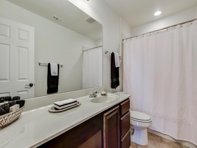 Building Photo - 1501 Lotus Flower Loop