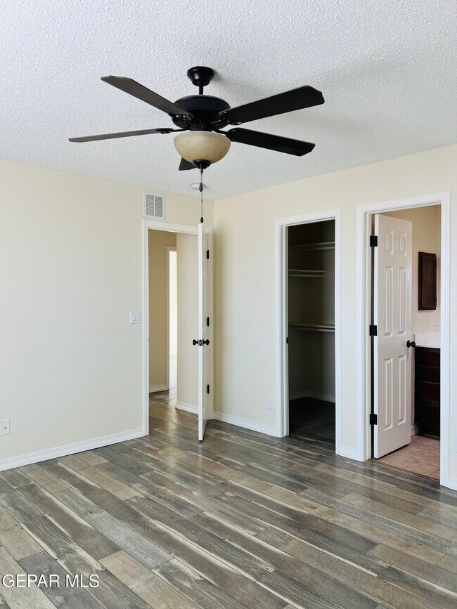 Building Photo - 14424 Jacinto Ramos Ave