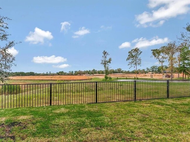 Building Photo - 7010 Lauren Oak Dr