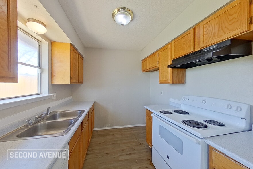 Building Photo - 1705 Allentown Dr