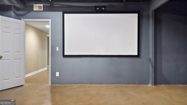 Building Photo - 6209 Benbrooke Dr NW