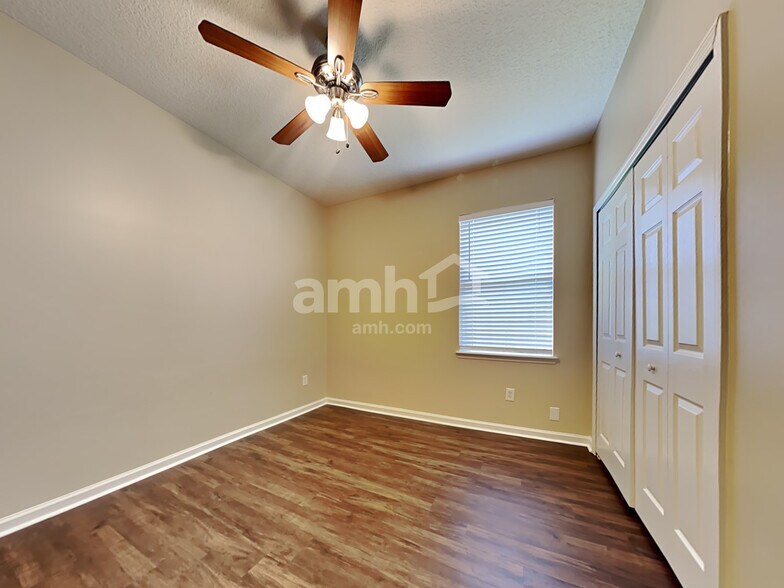 Building Photo - 658 Southland Ln