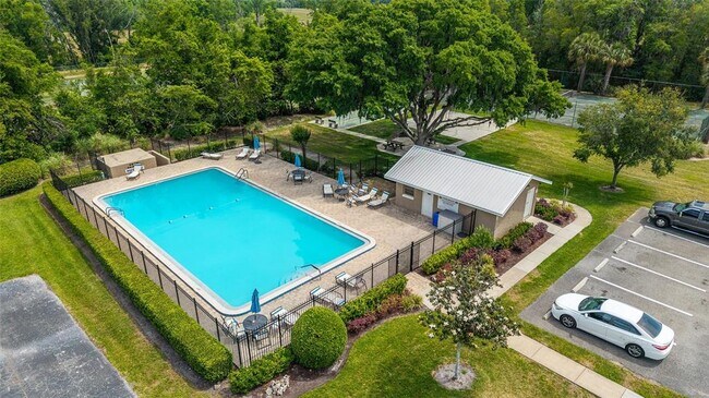 Building Photo - 4400 NW 74th Terrace