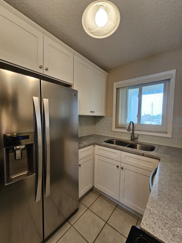 Building Photo - 4595 Chancellor St NE