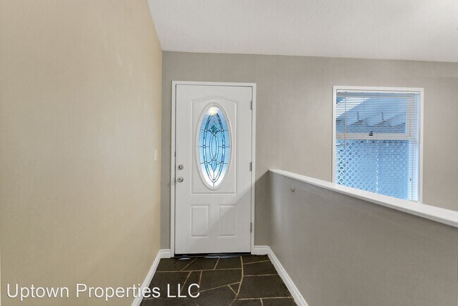 Building Photo - 3 br, 1 bath House - 1520 SE 44th Ave