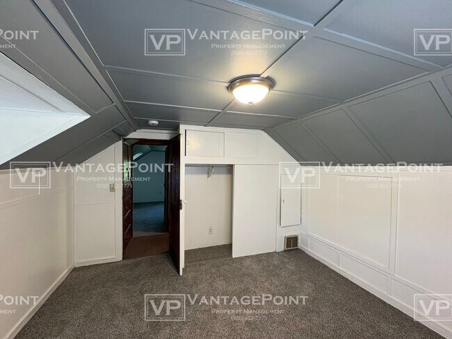 Building Photo - 2224 Ullmer Ct