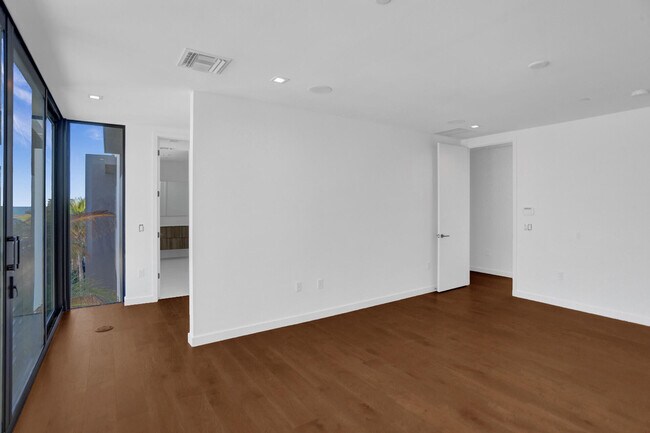 Building Photo - 11505 Old Ocean Blvd