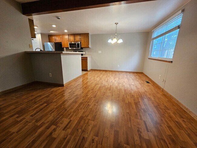 Building Photo - Aurora Highlands 3 Bed 2 1/2 Bath House w/...