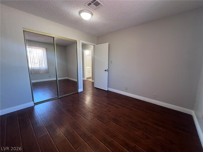 Building Photo - 3850 S Spitze Dr