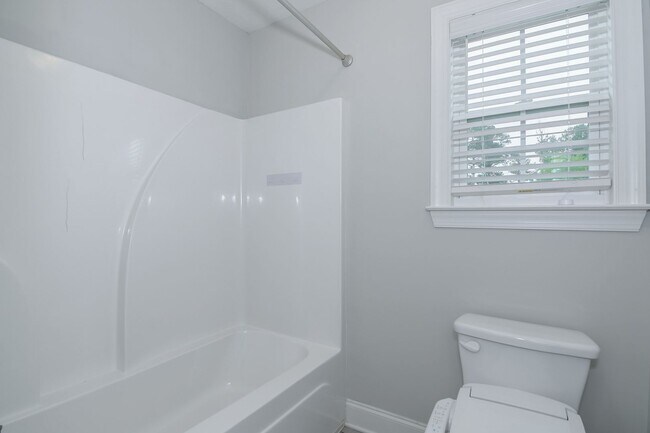 Building Photo - Beauty in Riverwood on Corner Lot!