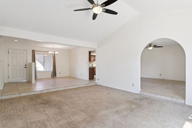 Building Photo - 2213 S Saratoga