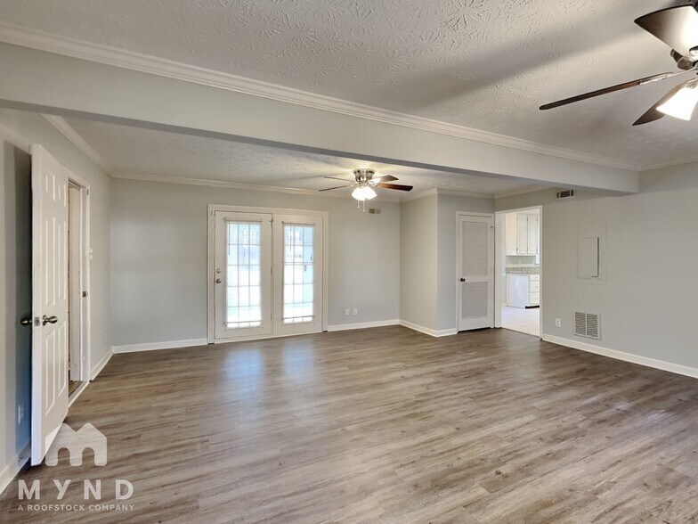Building Photo - 141 McElroy Rd