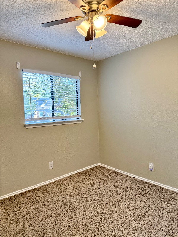 Building Photo - 2610 Isbella Dr