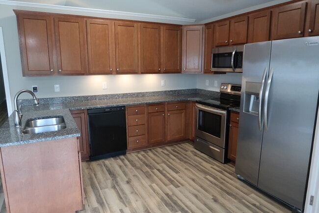 Building Photo - 210 Orch Pk Ln