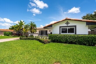 Building Photo - 4215 Roosevelt St