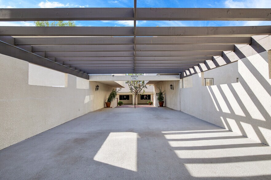 Walkway From Front Gate - 10201 Mason Ave