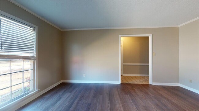 Building Photo - 1806 Heatherton Dr