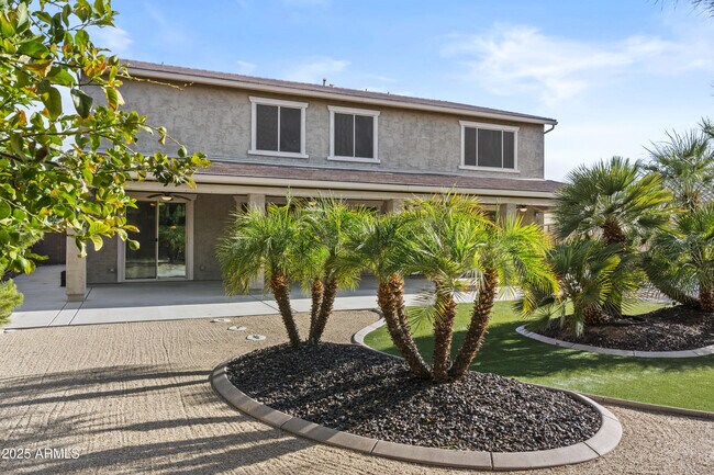 Building Photo - 9382 W Louise Dr