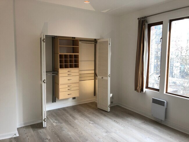 Building Photo - 2700 4th Ave