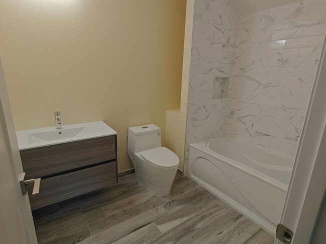 Building Photo - 3 Bedroom Single Family Home in Pleasant Hope