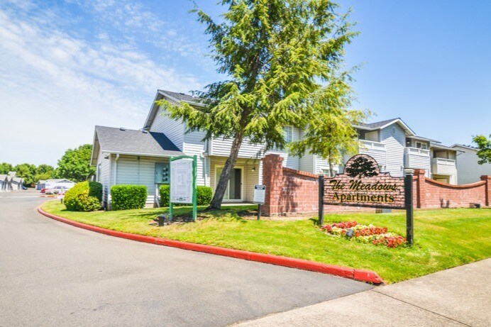 Building Photo - Meadows Apartments