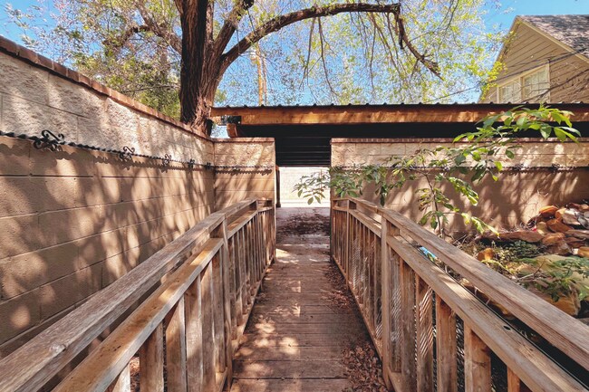 Building Photo - 3002 21st St