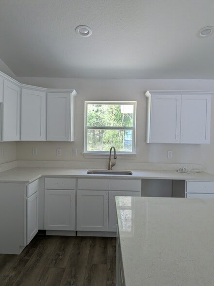 Building Photo - 8308 N Downer Way