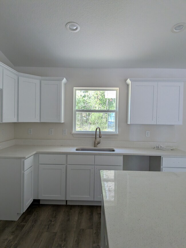 Building Photo - 8308 N Downer Way