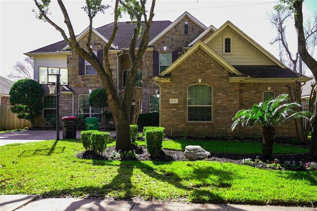 Building Photo - 10234 Five Oaks Ln