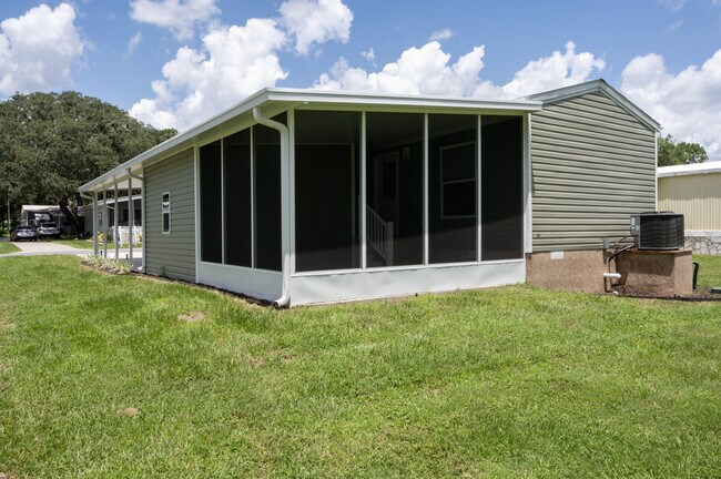 Building Photo - 206 E Gleneagles Rd