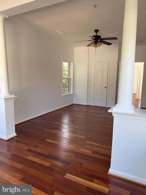 Building Photo - 12429 Gladys Retreat Cir