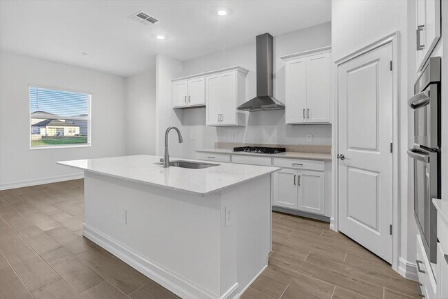 Building Photo - 6925 Main St