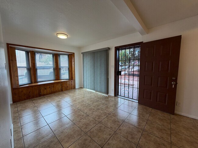 Building Photo - 1307 Rufina Ln