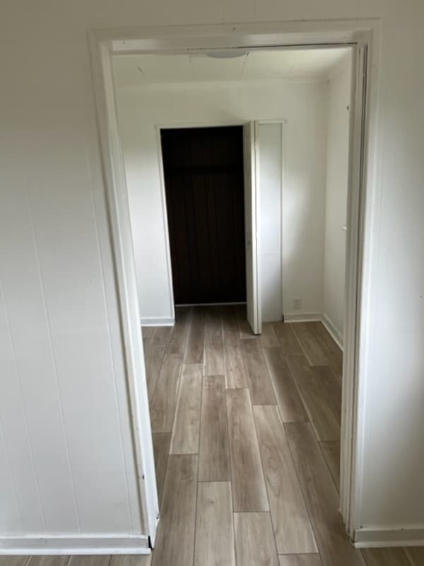 Building Photo - 225 Suncrest St