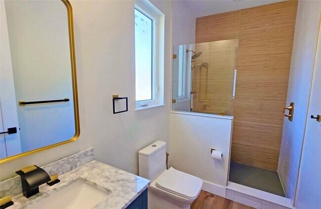 Building Photo - Bold Sarasota Bay Luxury Custom Home, 5 beds/4 baths, Private pool.