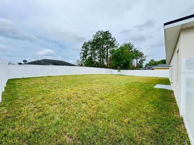 Building Photo - 6142 SW 154th Place Rd