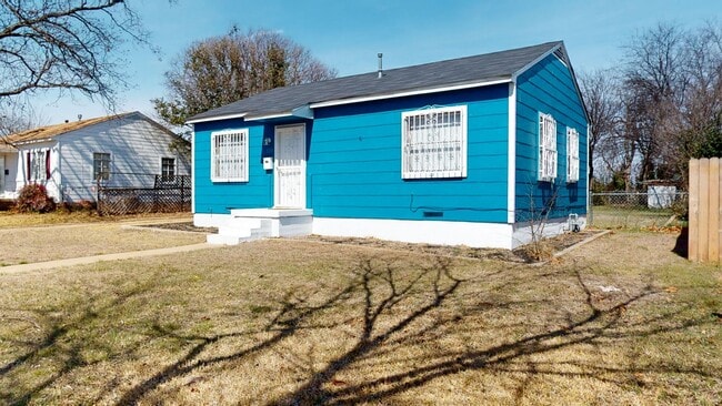 Building Photo - $995 + 2 WEEKS FREE RENT!!!!