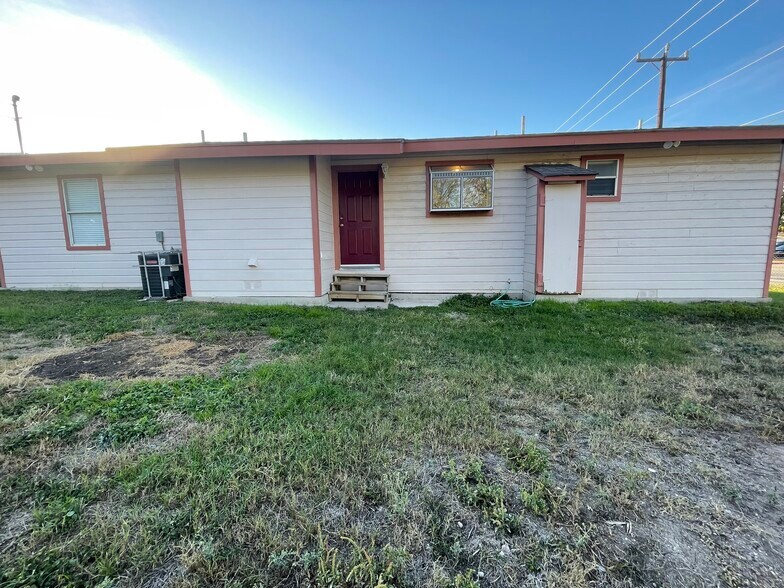 Building Photo - 322 Saint Louis Ave