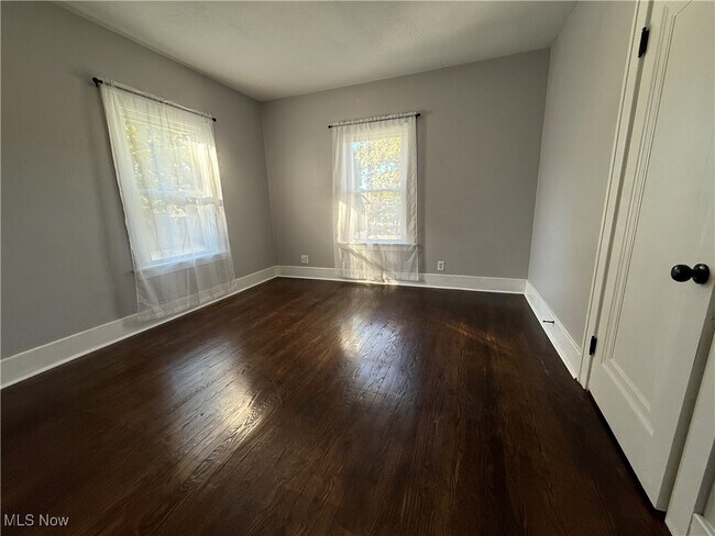 Building Photo - 1235 18th St NW
