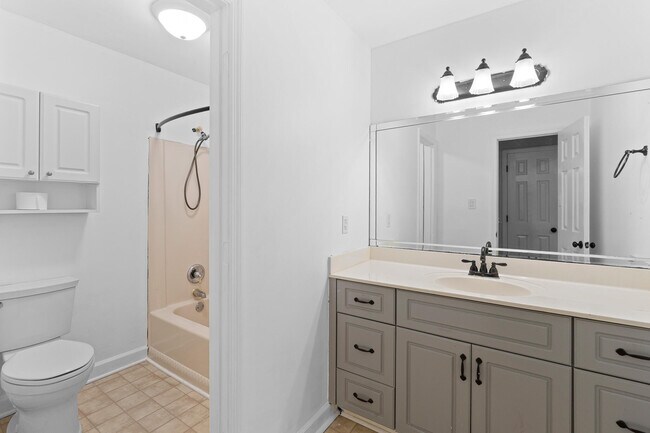 Building Photo - 315 Rabun Valley Ln