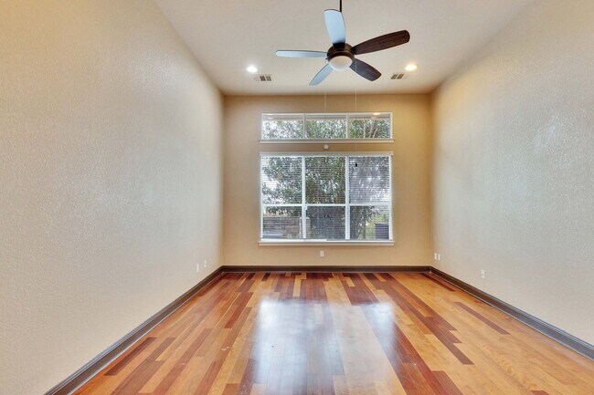 Building Photo - 109 Aria Rdg