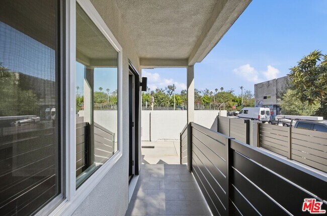 Building Photo - 5915 Barton Ave